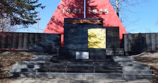 Профессиональное благоустройство памятников в Каменске-Шахтинском в октябре